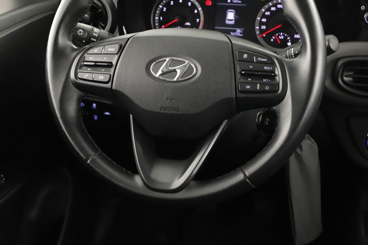 2022 Hyundai i10 - 18