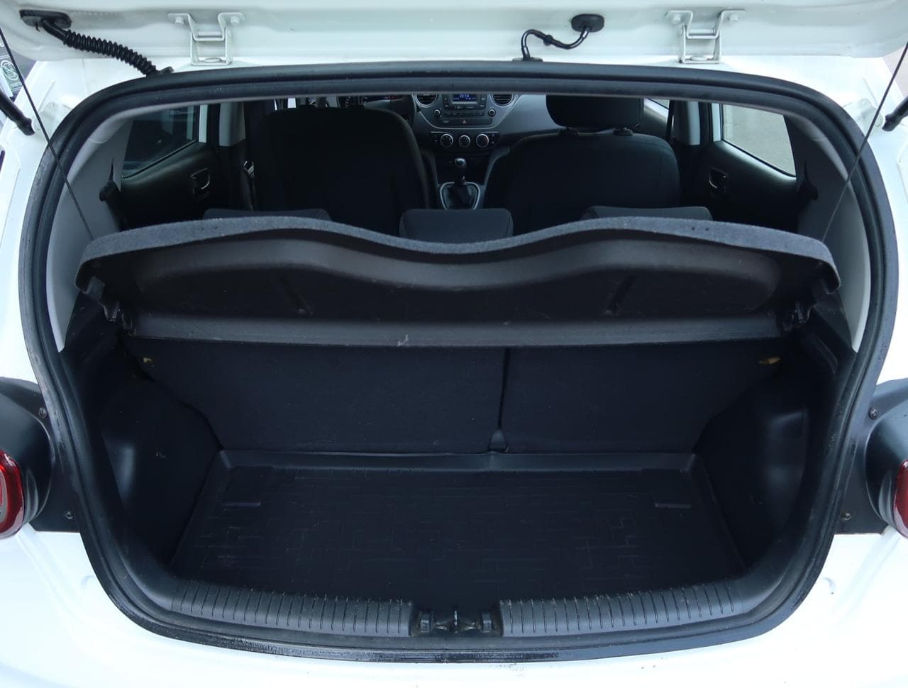 2018 Hyundai i10 - 19