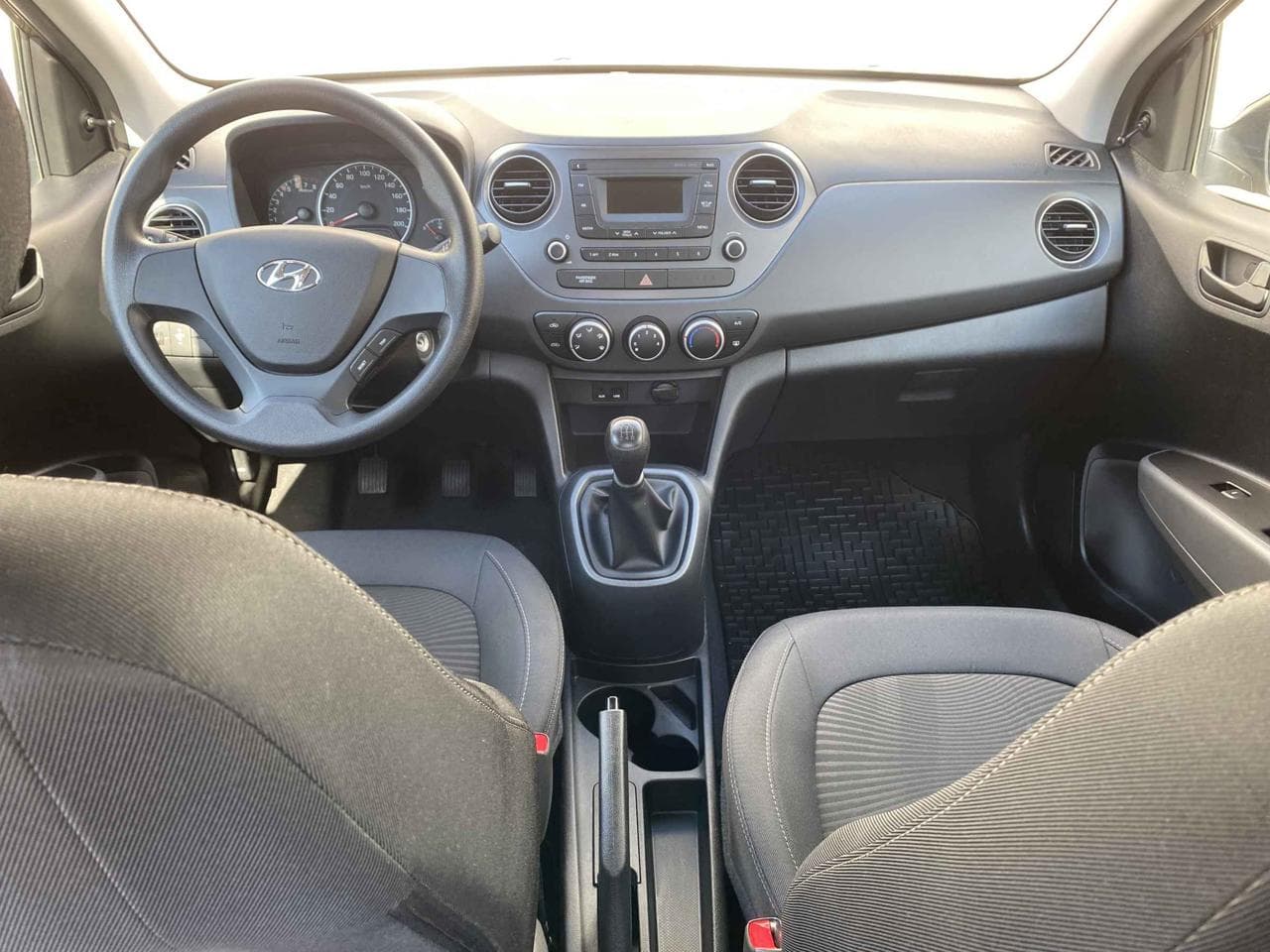 2018 Hyundai i10 - 11