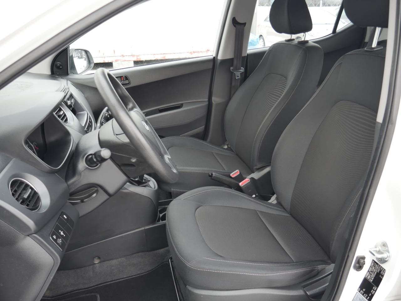 2018 Hyundai i10 - 9