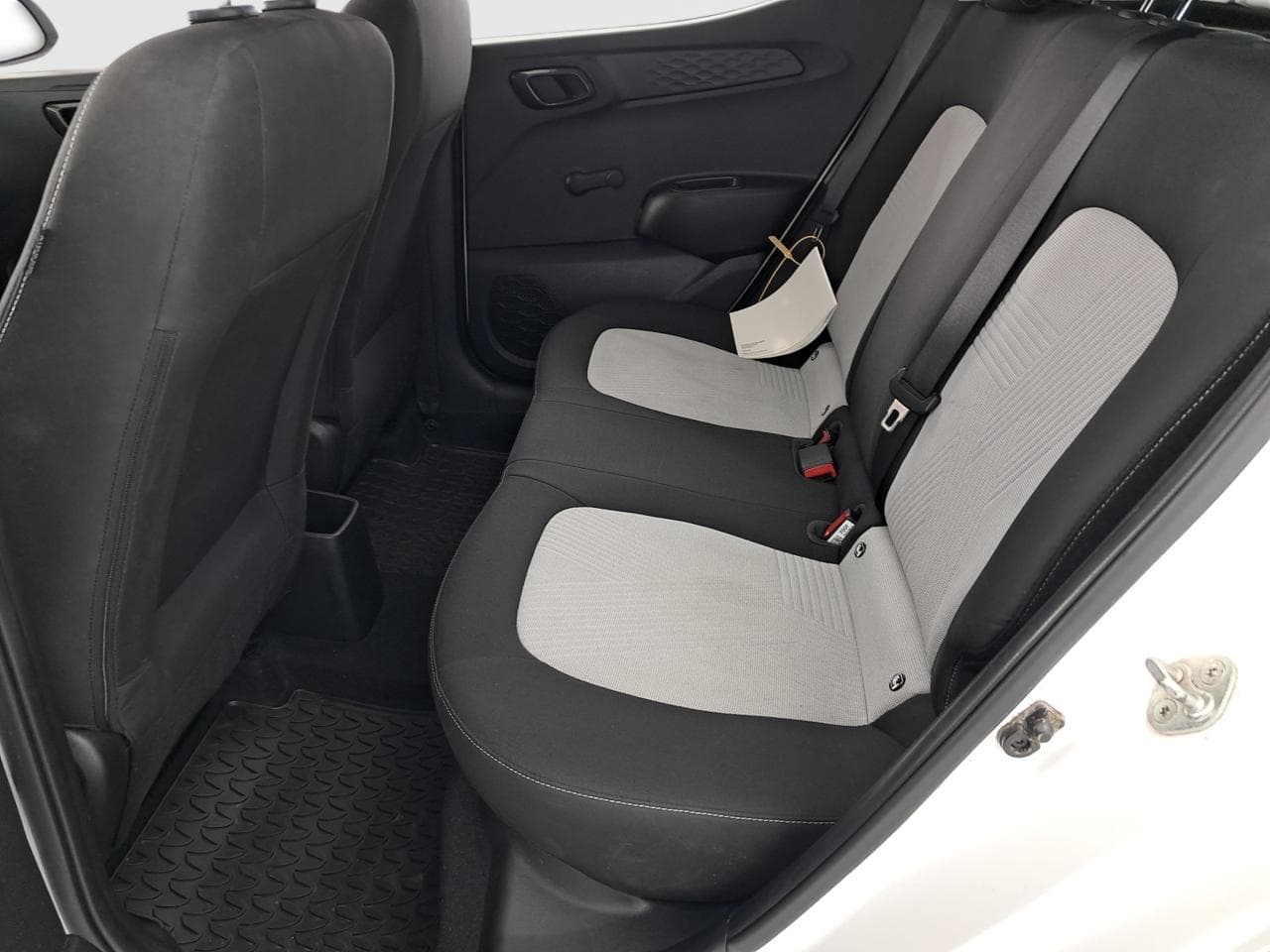 2020 Hyundai i10 - 15