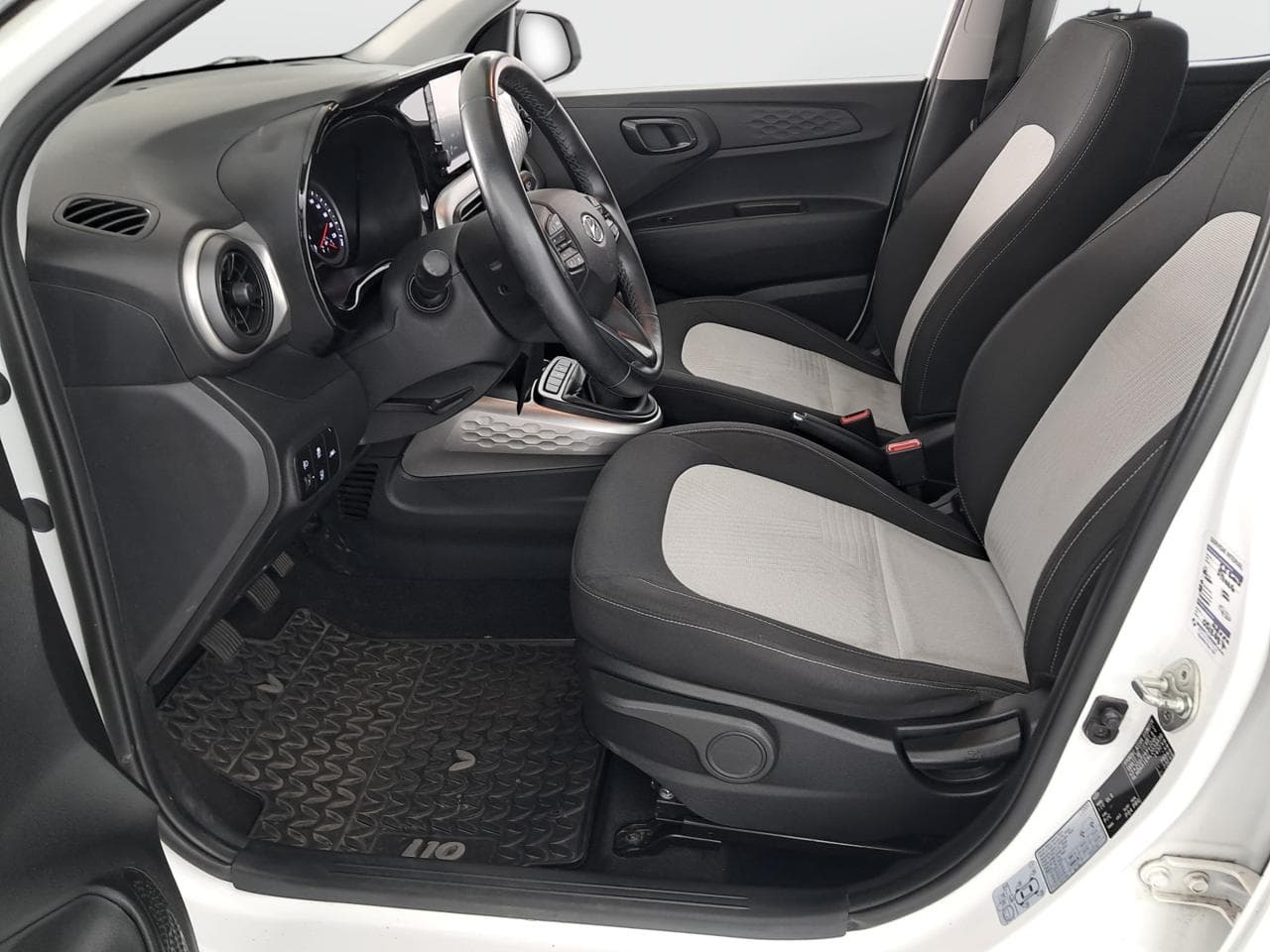 2020 Hyundai i10 - 16