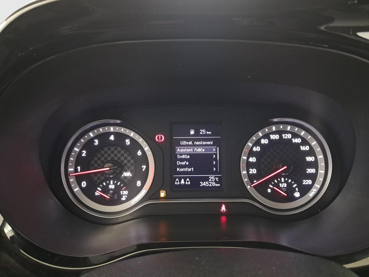 2020 Hyundai i10 - 17