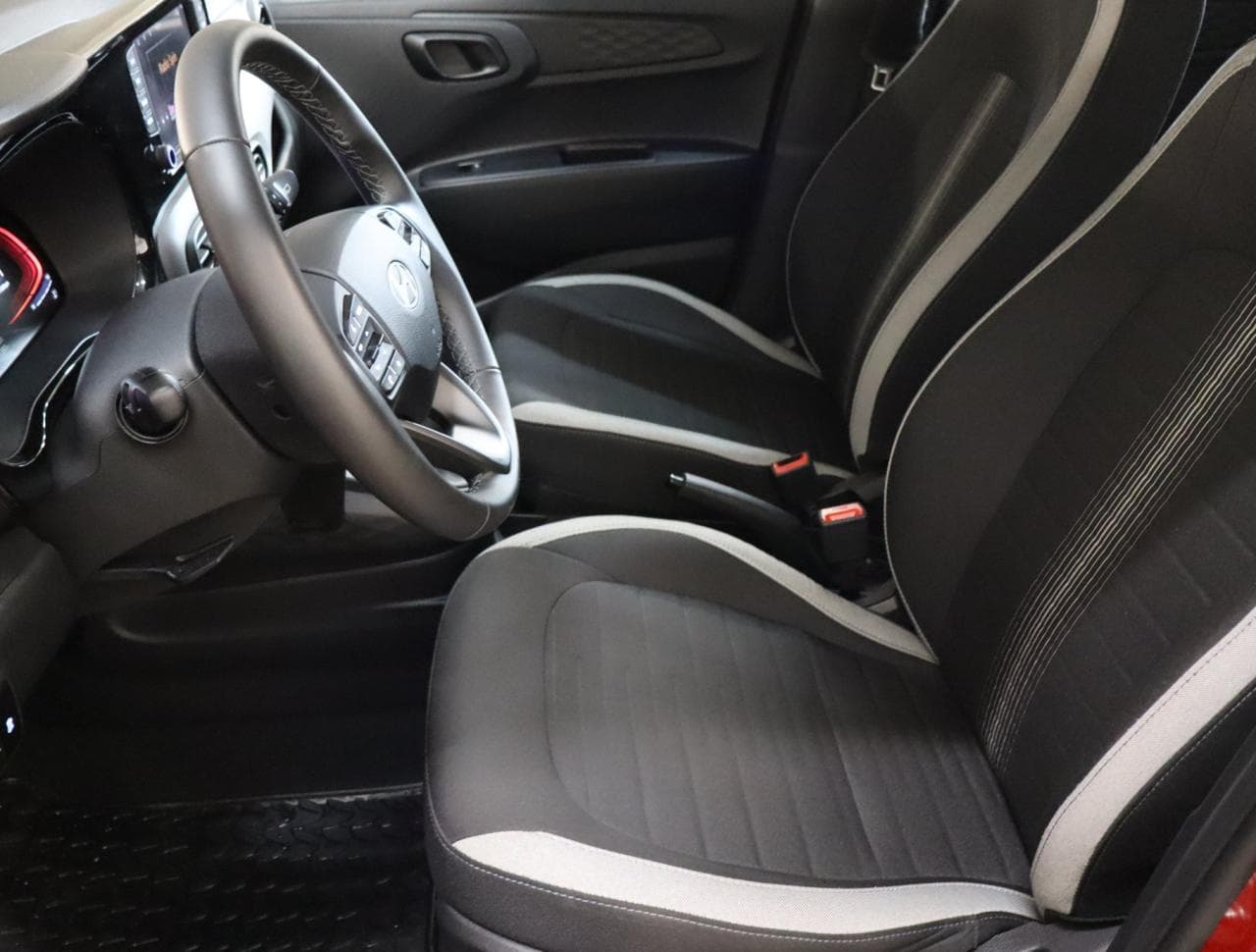 2025 Hyundai i10 - 16
