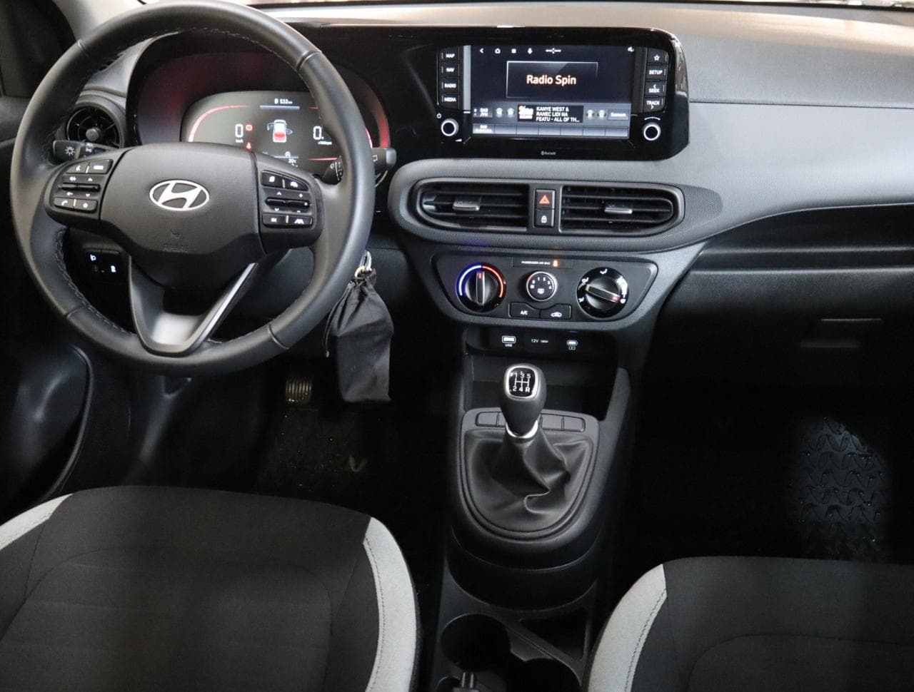 2025 Hyundai i10 - 10