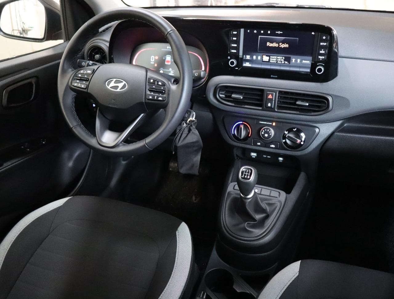 2025 Hyundai i10 - 9