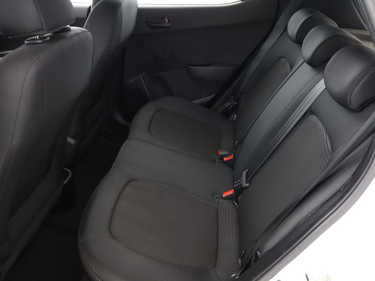 2018 Hyundai i10 - 13