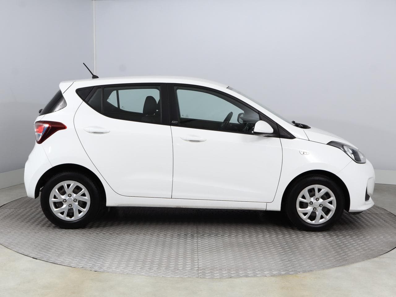 2018 Hyundai i10 - 8