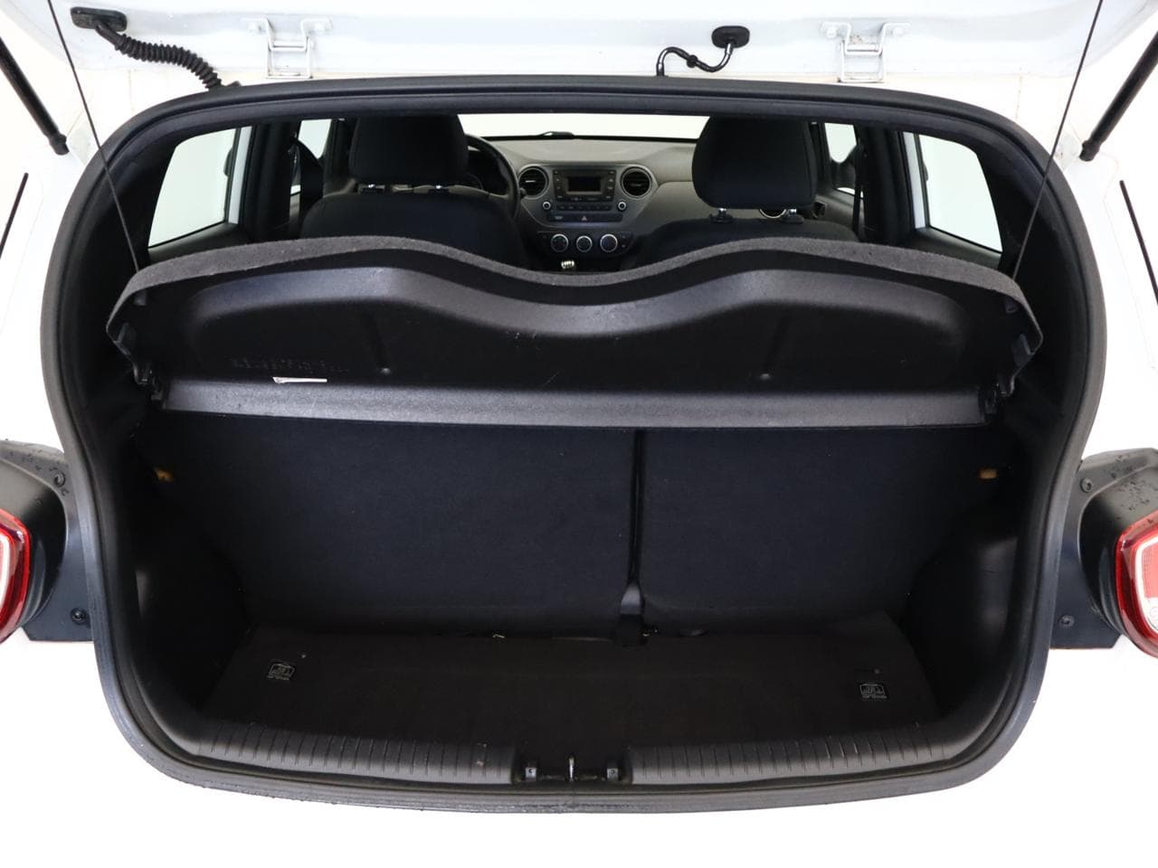 2018 Hyundai i10 - 17