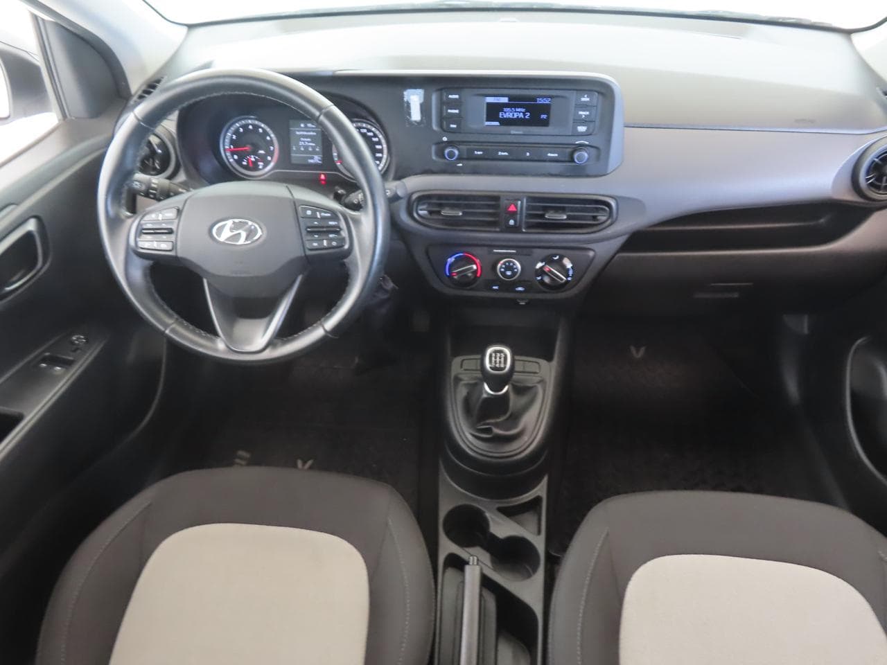 2021 Hyundai i10 - 10