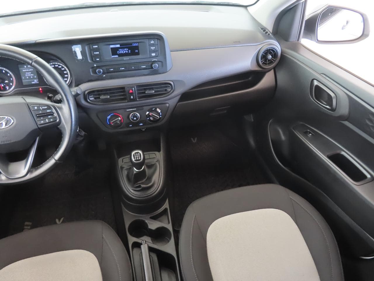 2021 Hyundai i10 - 11
