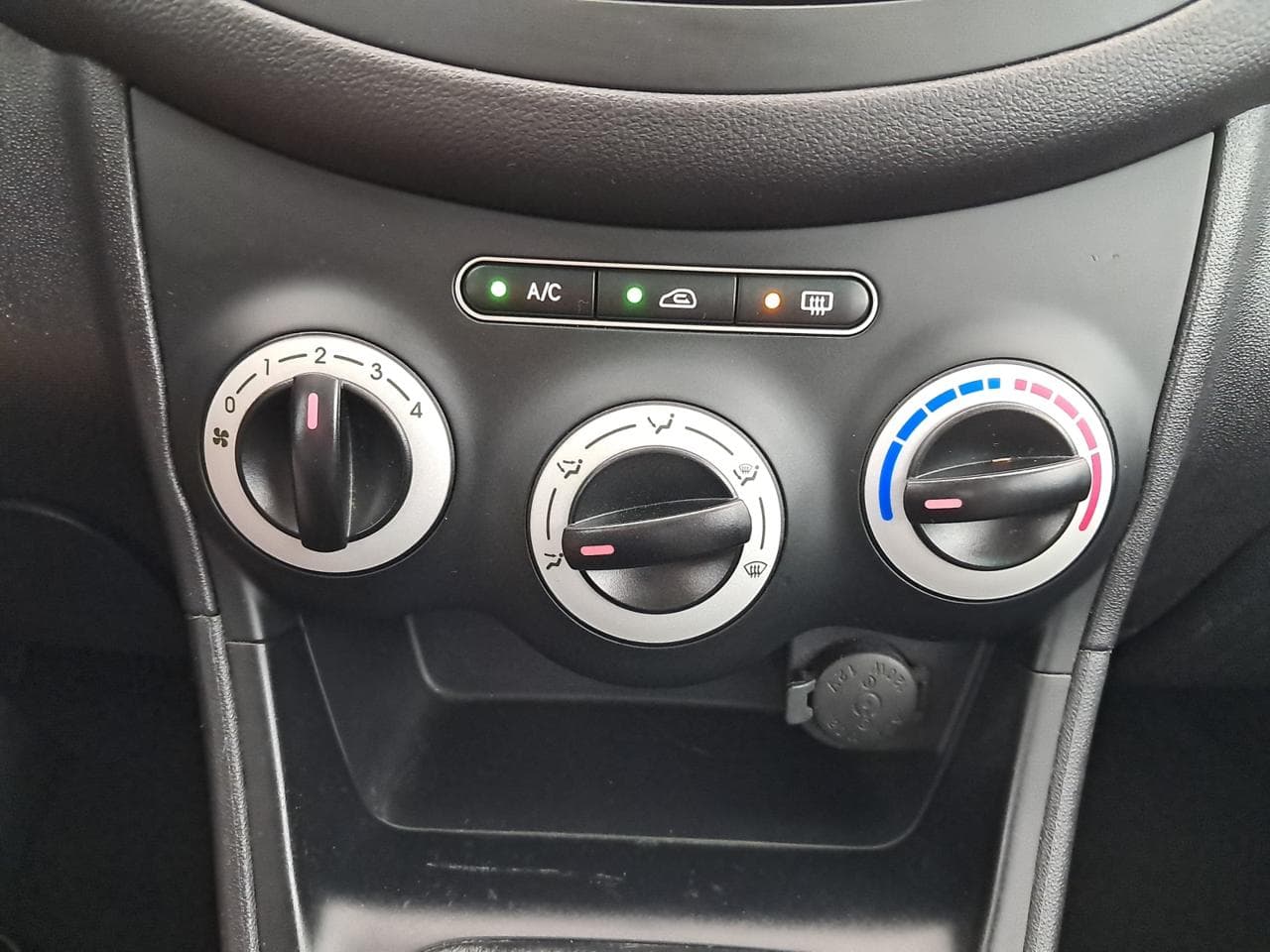 2010 Hyundai i10 - 19
