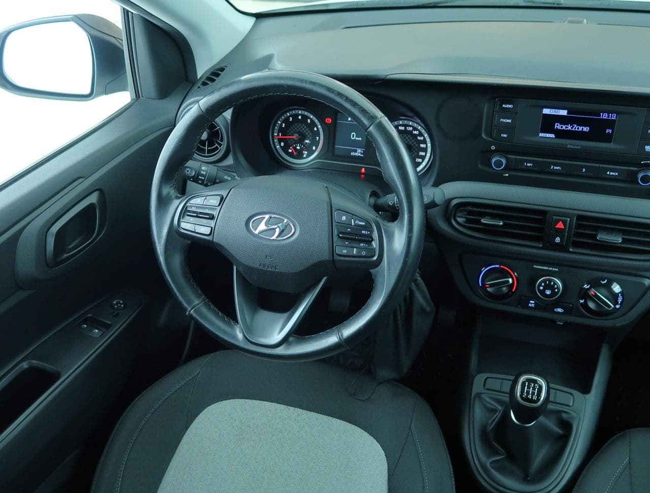 2023 Hyundai i10 - 9