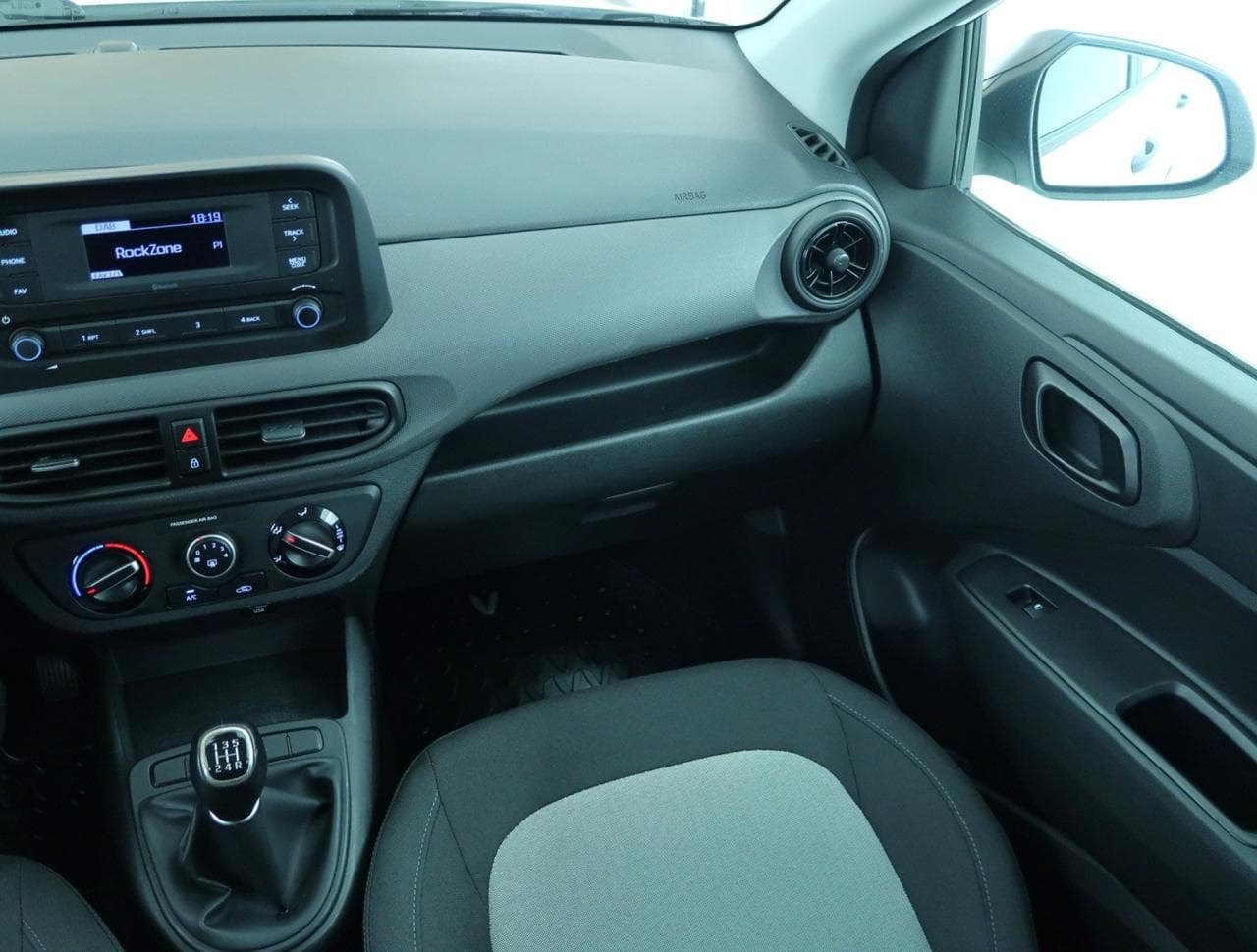 2023 Hyundai i10 - 11