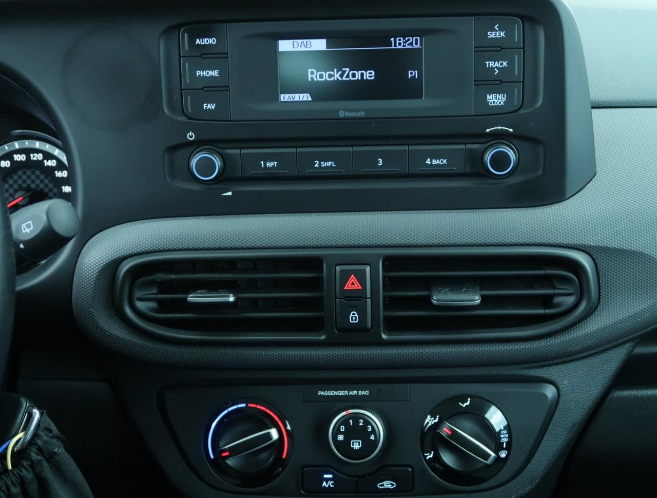 2023 Hyundai i10 - 18