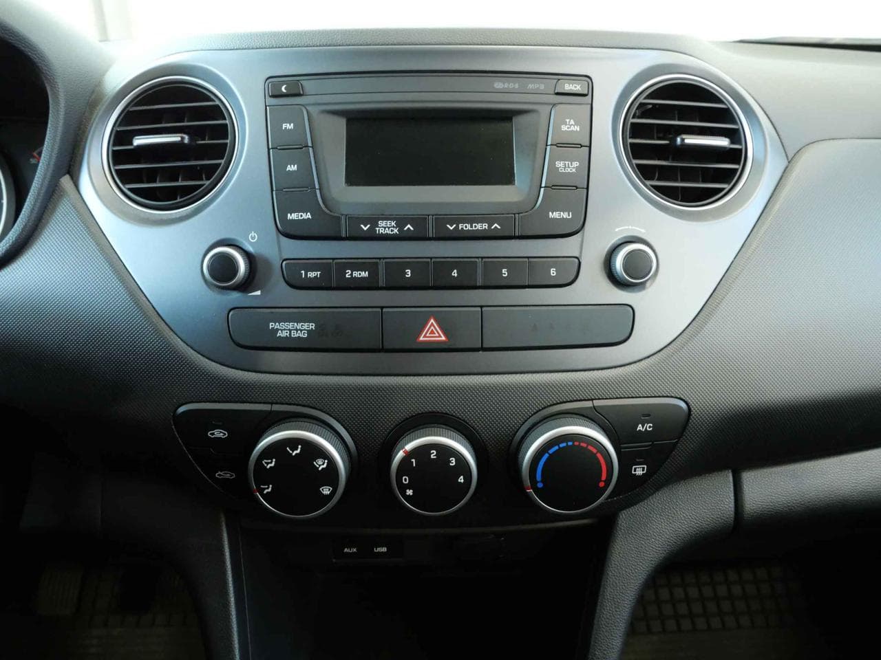 2018 Hyundai i10 - 14