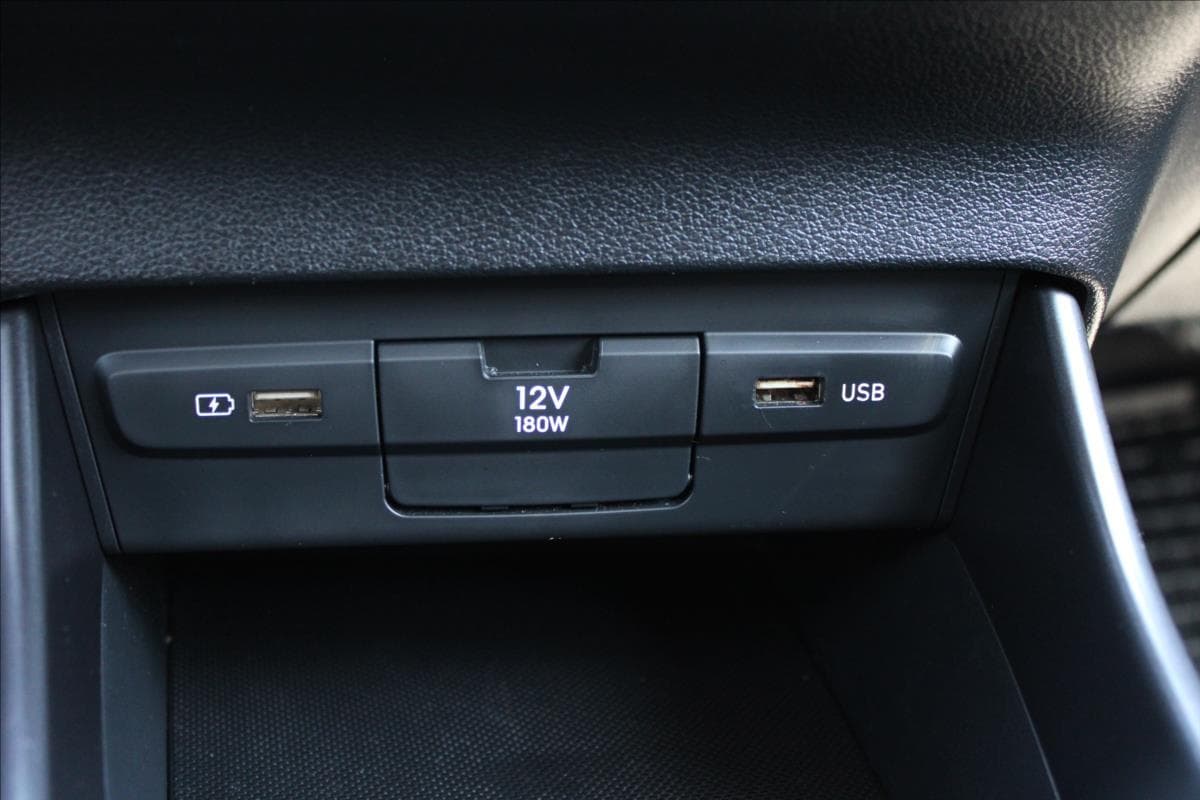 2020 Hyundai i20 - 24