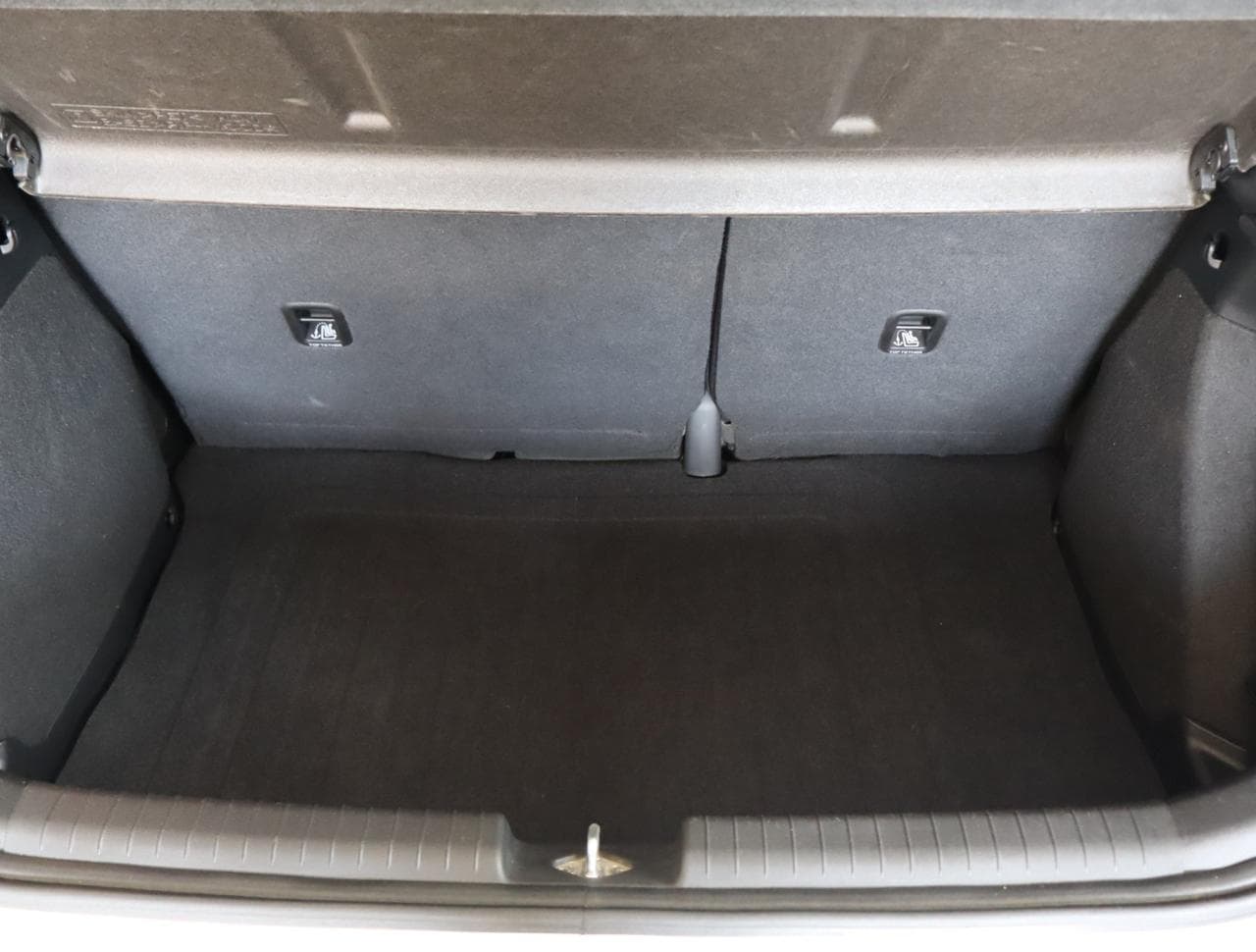 2018 Hyundai i20 - 38