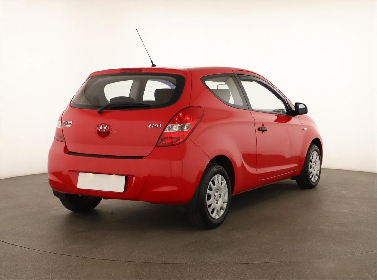 2011 Hyundai i20 - 9