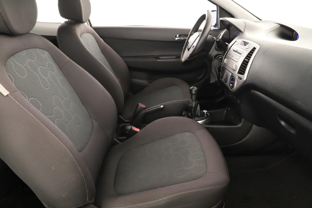 2011 Hyundai i20 - 15