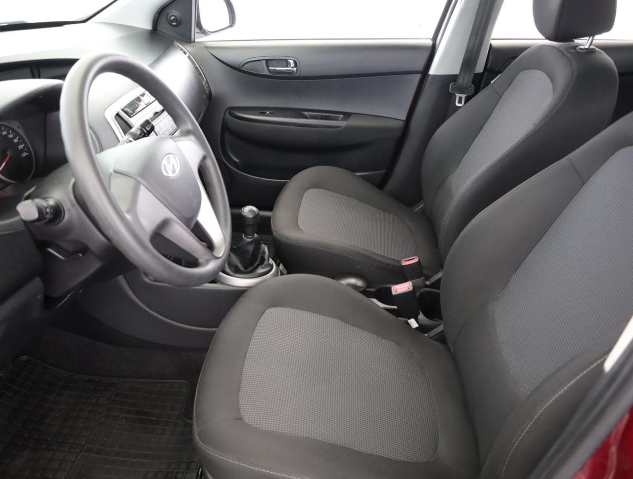 2014 Hyundai i20 - 22