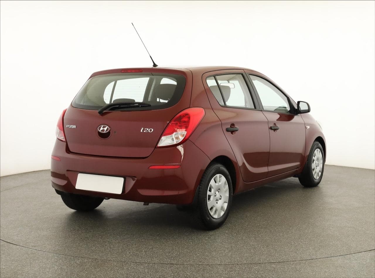2014 Hyundai i20 - 12