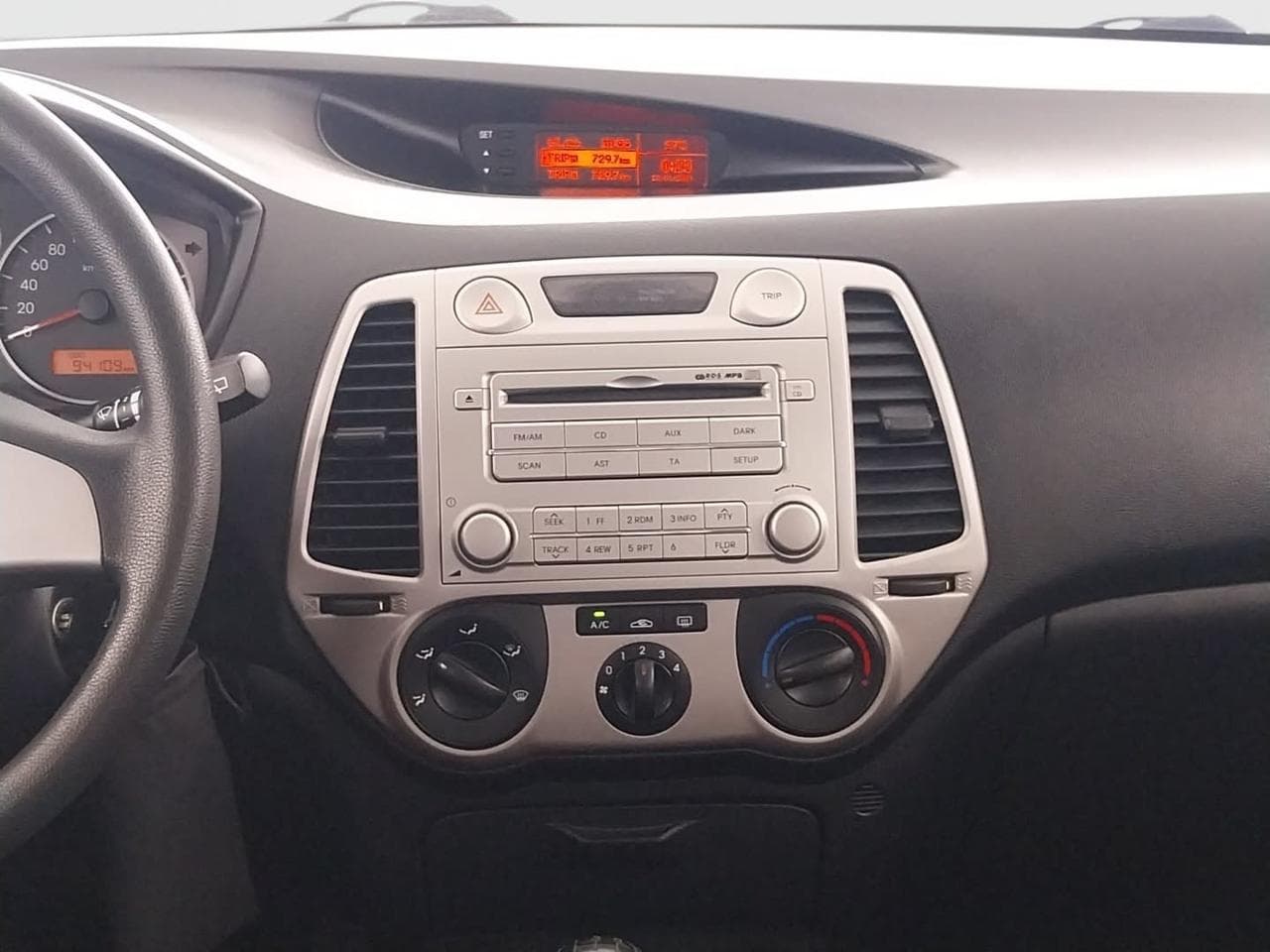 2009 Hyundai i20 - 29