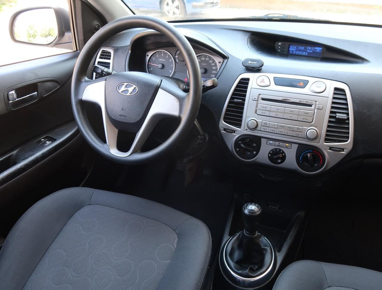 2011 Hyundai i20 - 17