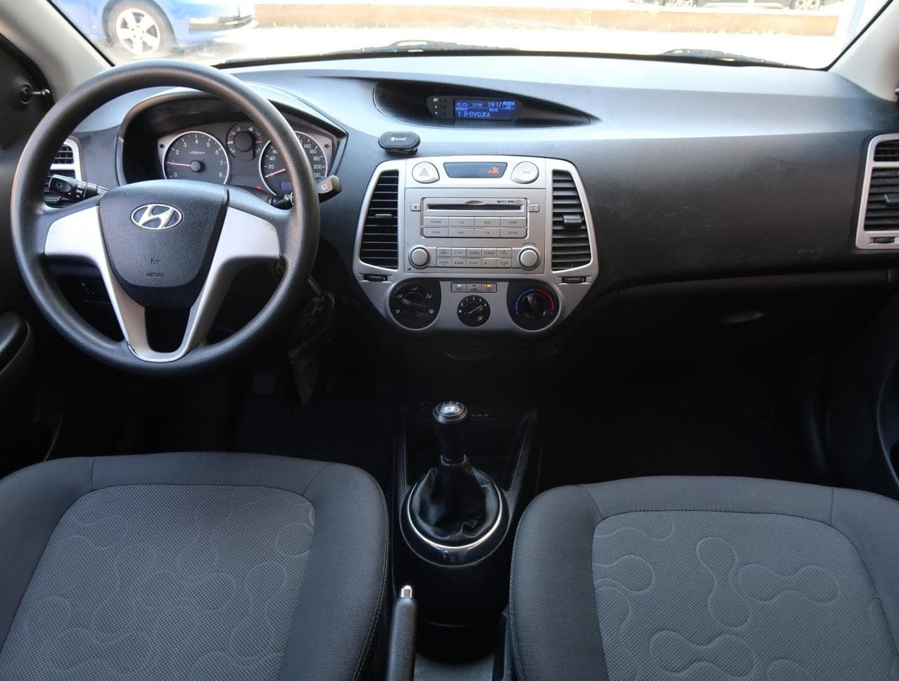 2011 Hyundai i20 - 19