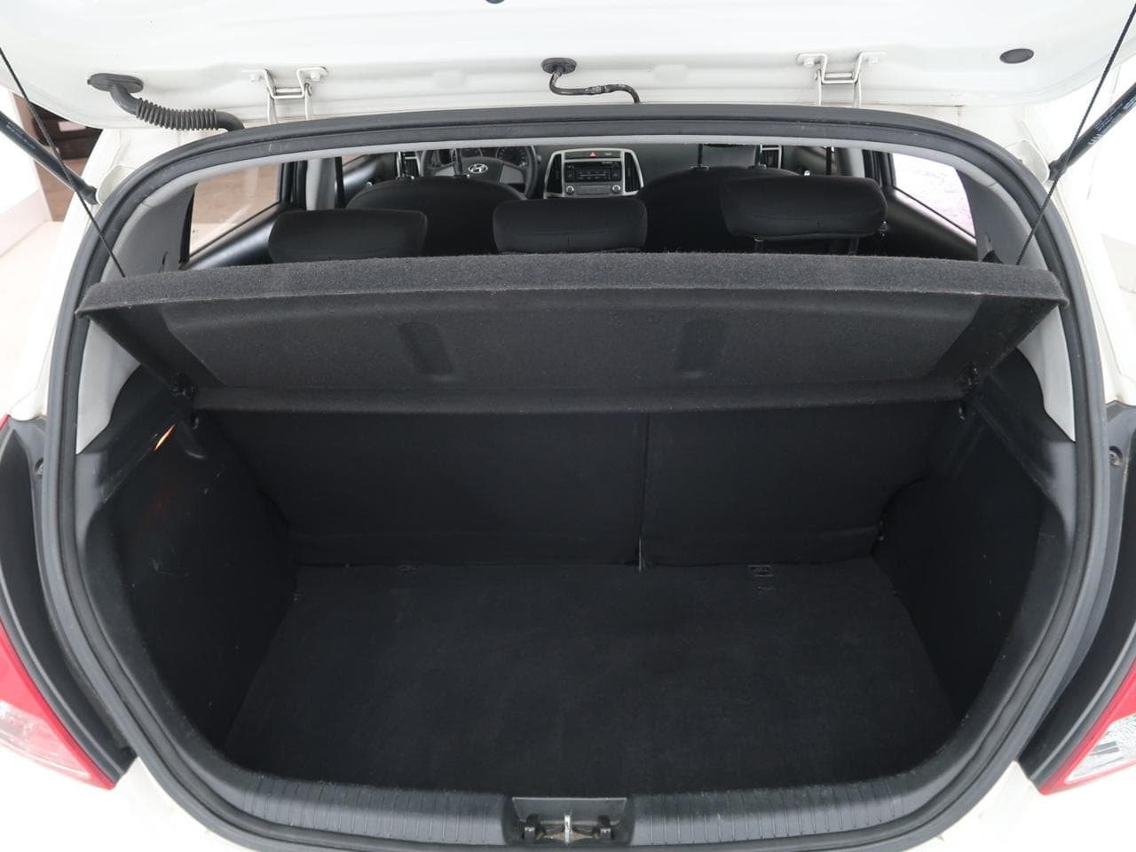 2013 Hyundai i20 - 39