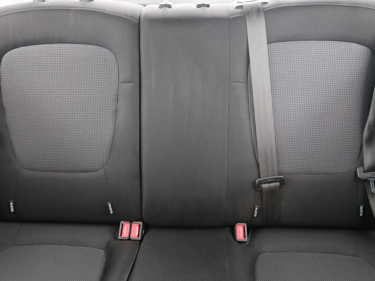 2013 Hyundai i20 - 27