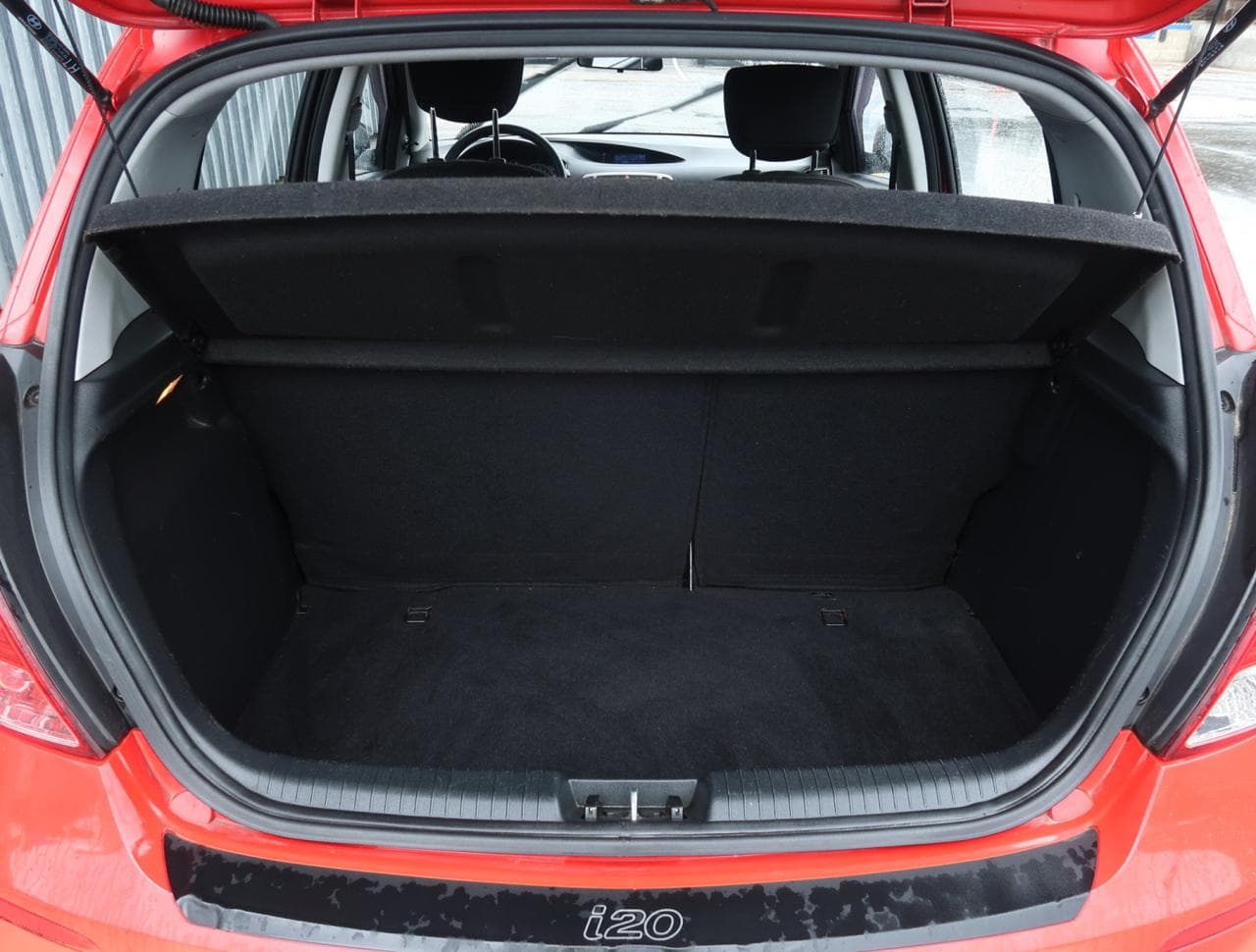 2013 Hyundai i20 - 19