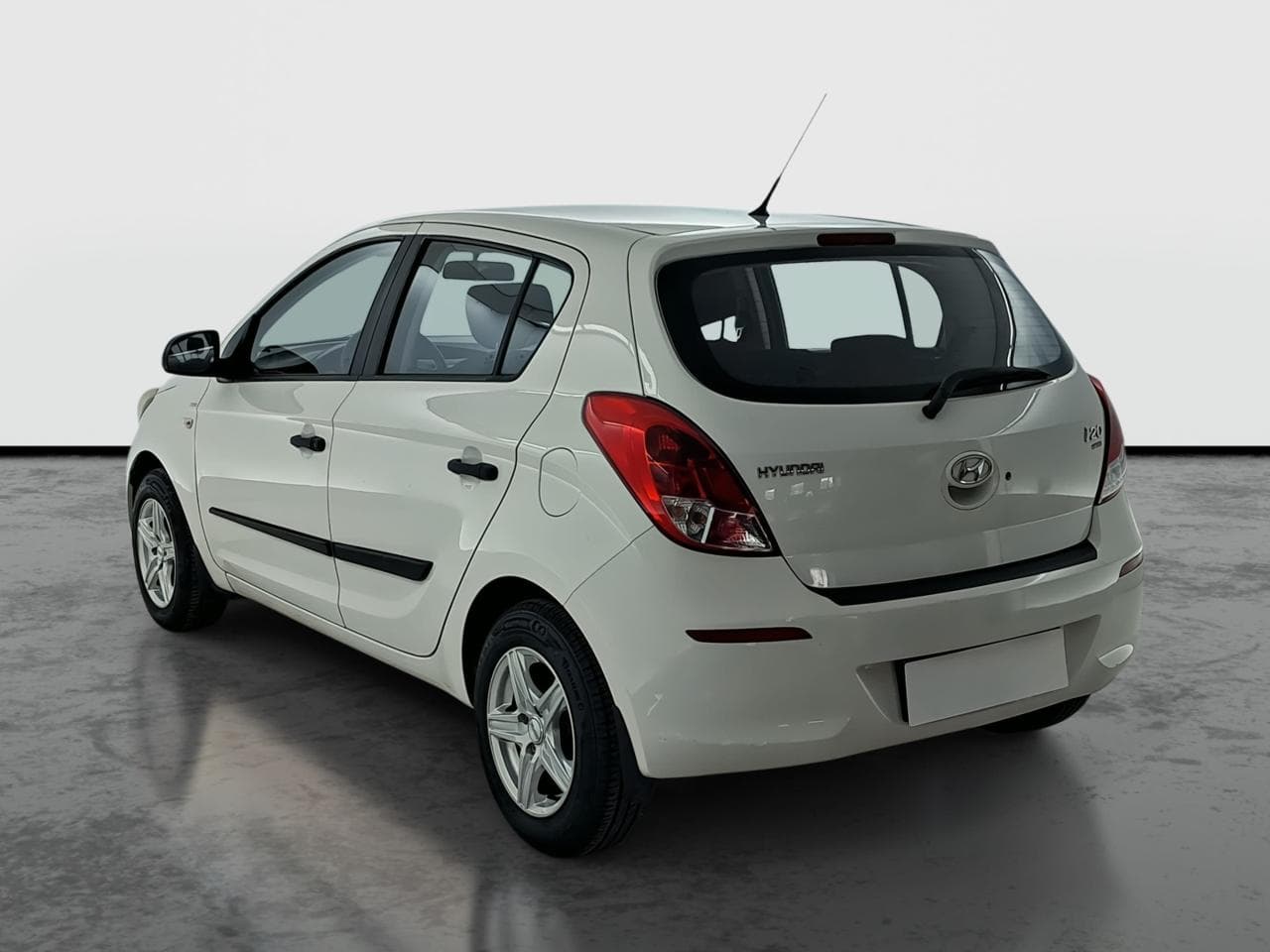 2013 Hyundai i20 - 5