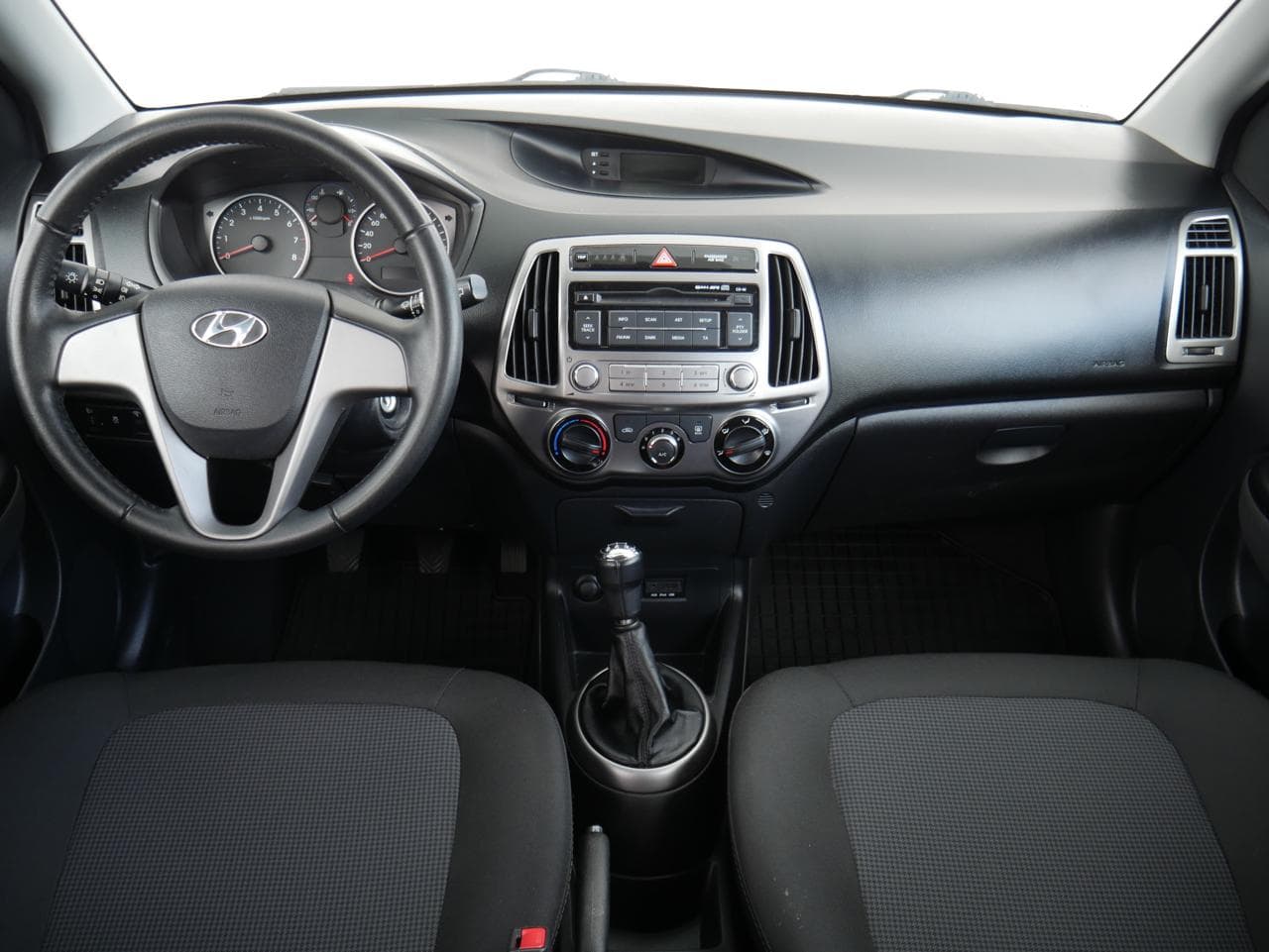 2013 Hyundai i20 - 8