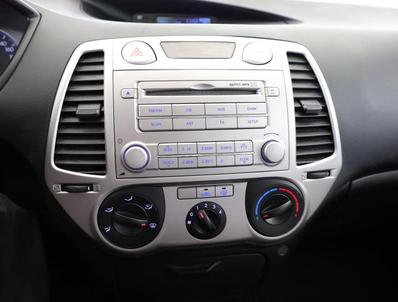 2010 Hyundai i20 - 15