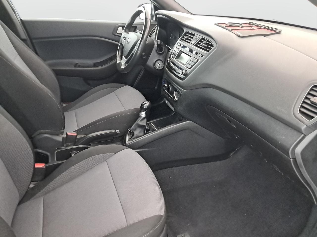 2018 Hyundai i20 - 9