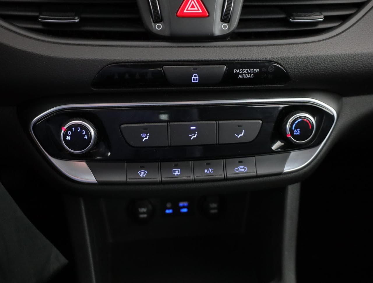 2020 Hyundai i30 - 17