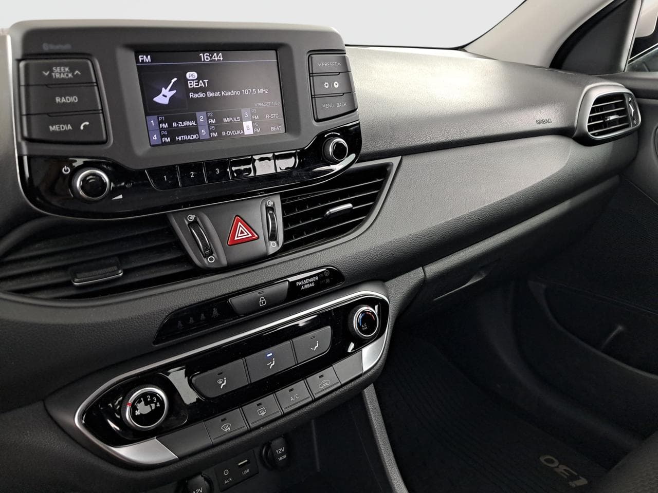 2019 Hyundai i30 - 18
