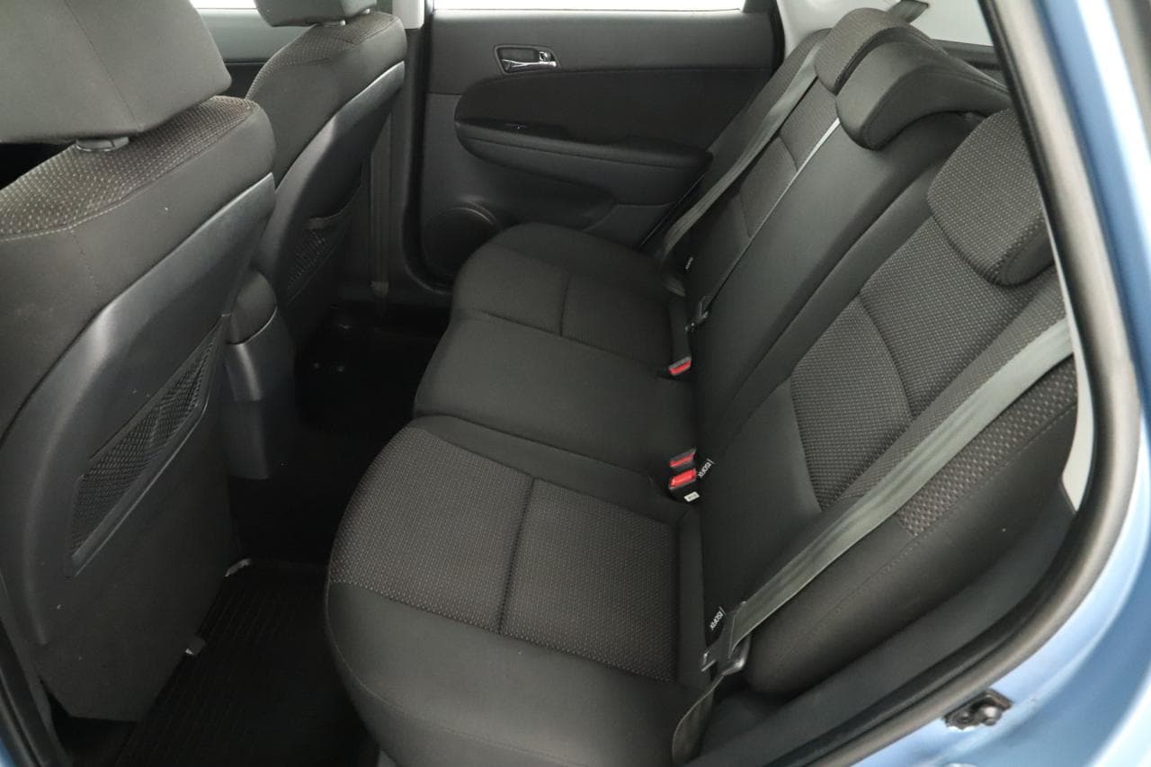 2011 Hyundai i30 - 12