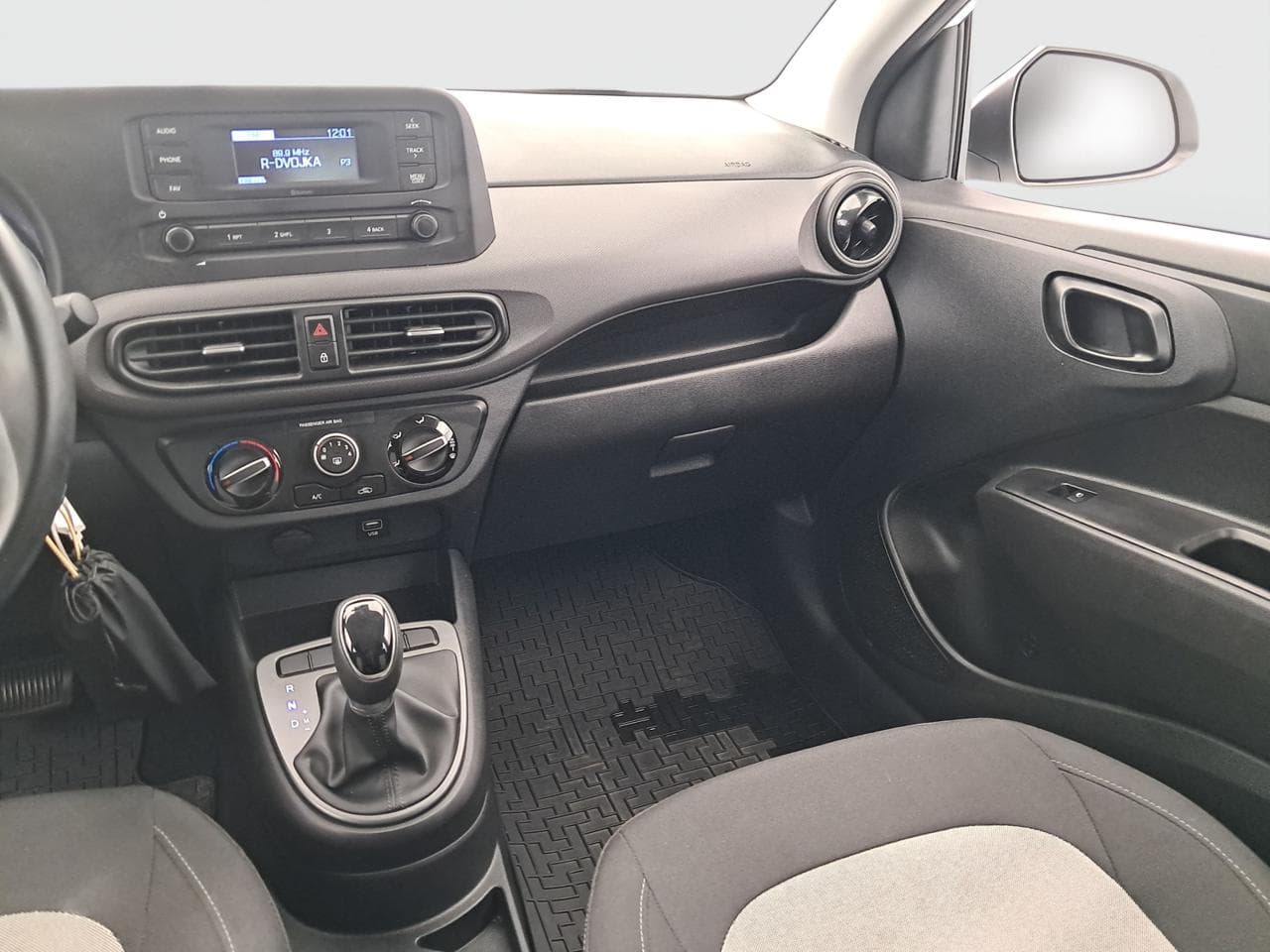 2021 Hyundai i10 - 11