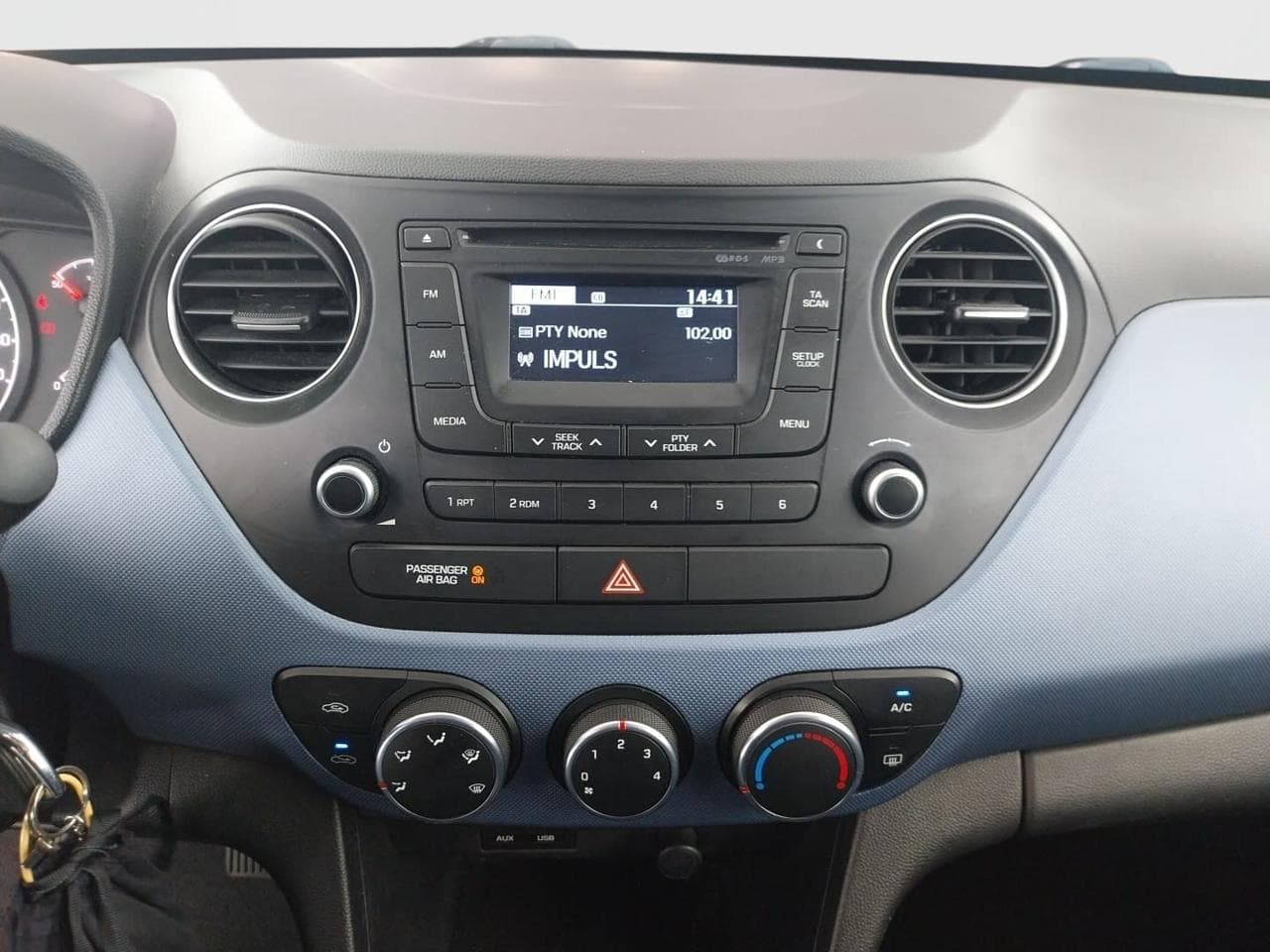 2015 Hyundai i10 - 18