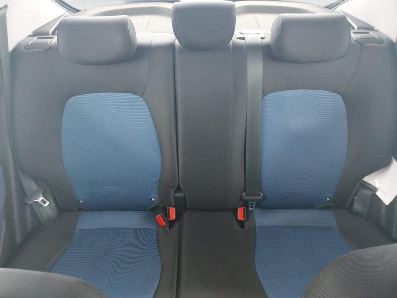 2015 Hyundai i10 - 14