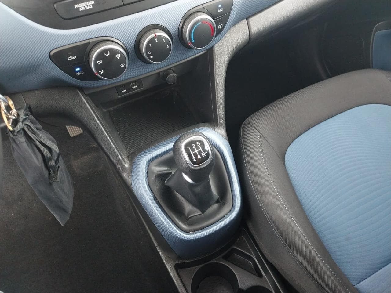 2015 Hyundai i10 - 19