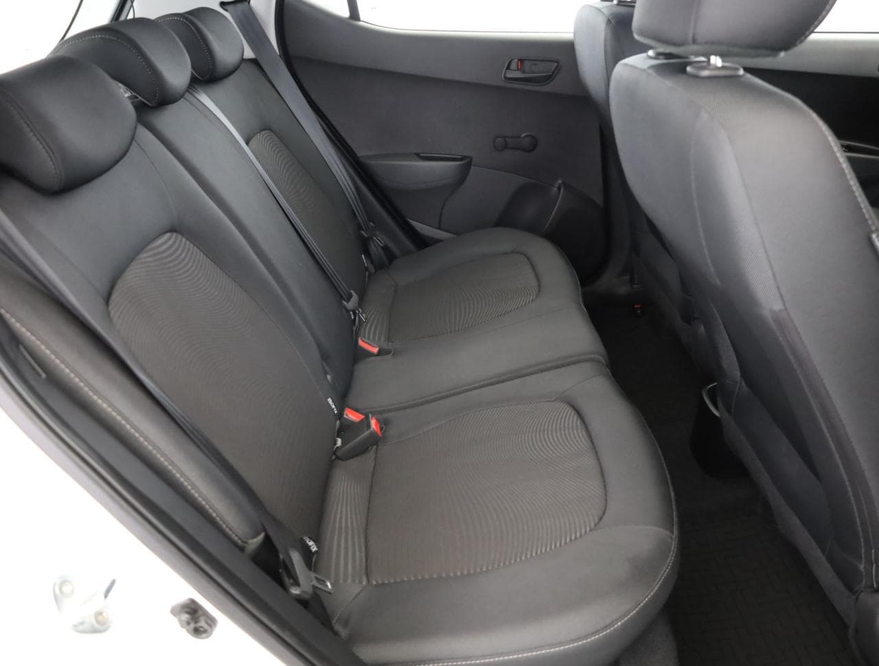 2019 Hyundai i10 - 11