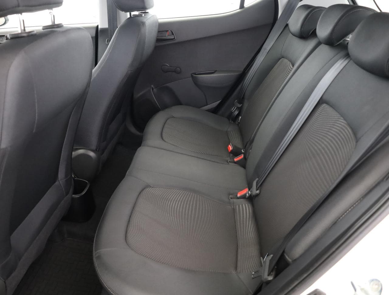 2019 Hyundai i10 - 12