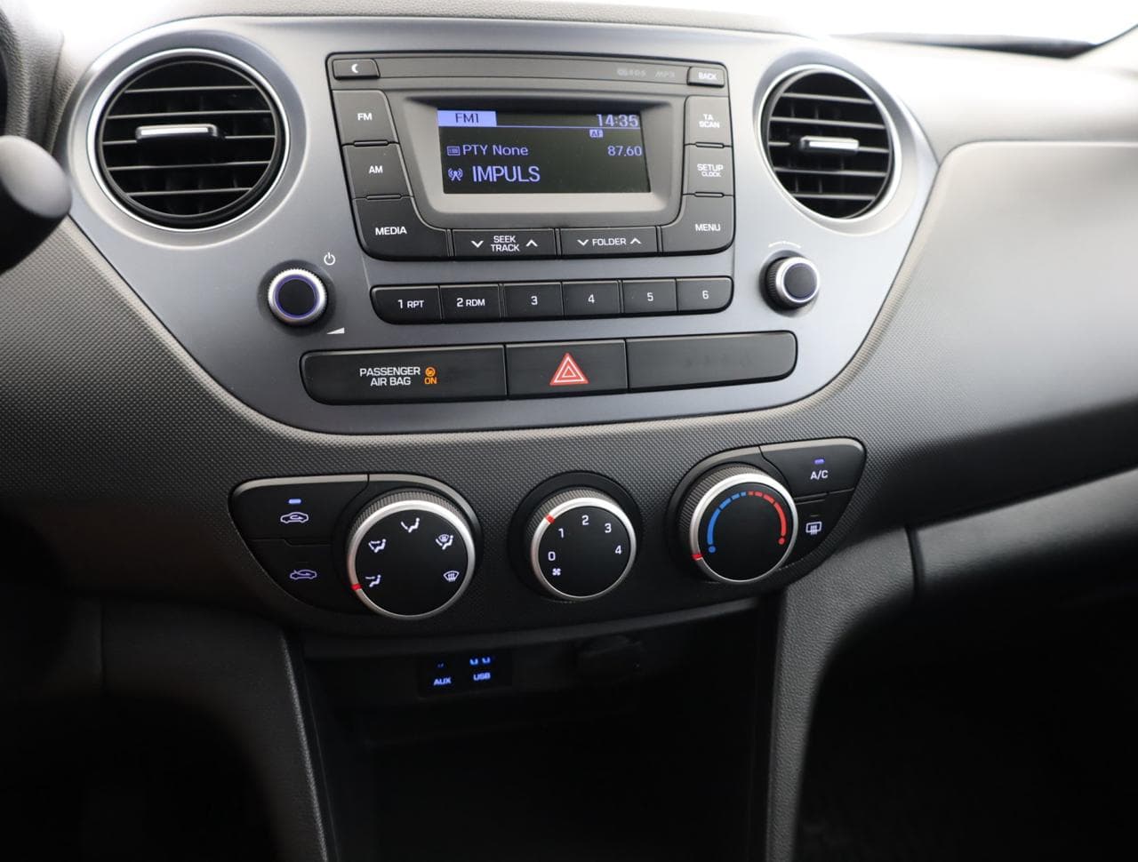 2019 Hyundai i10 - 16