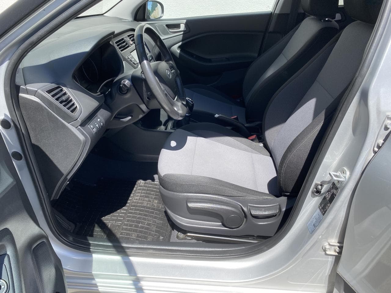 2019 Hyundai i20 - 9