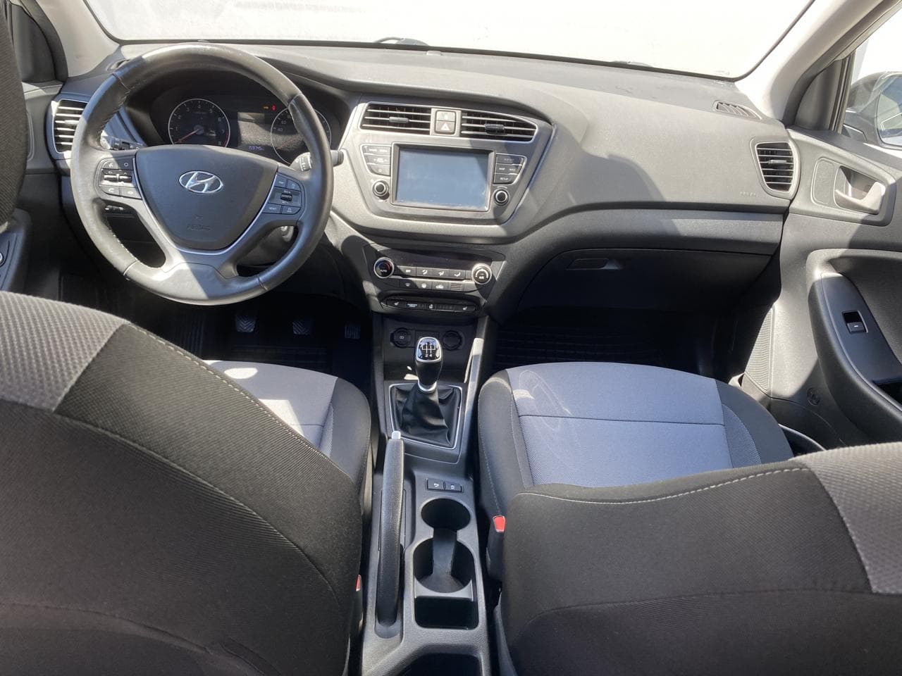 2019 Hyundai i20 - 8