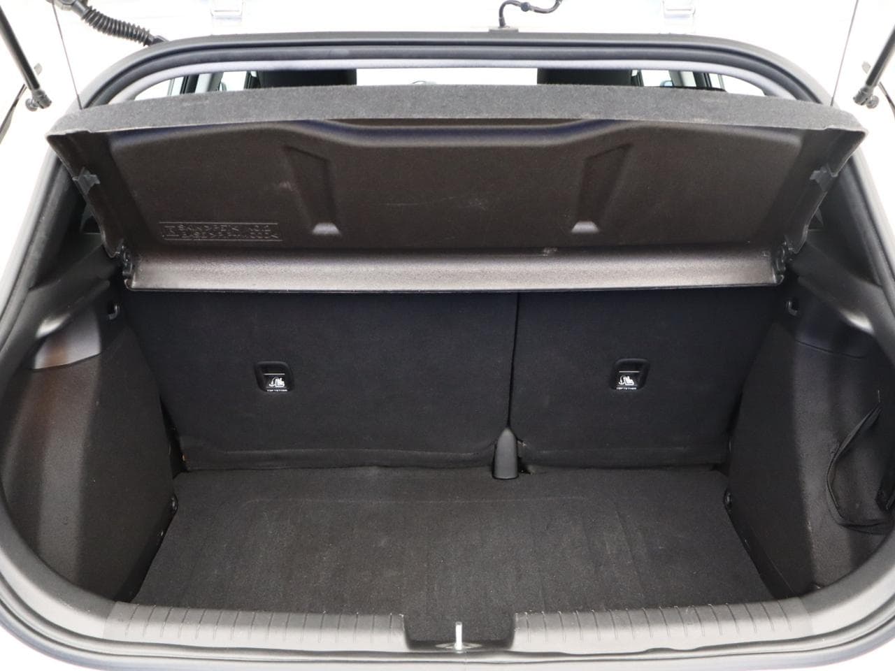 2017 Hyundai i20 - 17