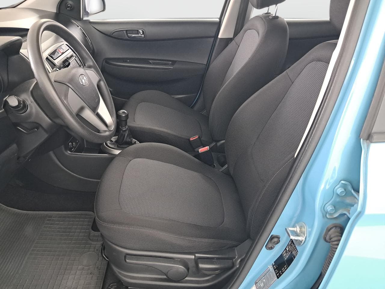 2014 Hyundai i20 - 16